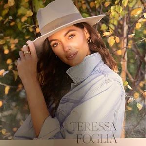 The Lynn hat by Teressa Foglia